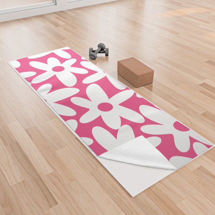 Daisy Time Retro Floral Pattern Preppy Pink and White Yoga Towel