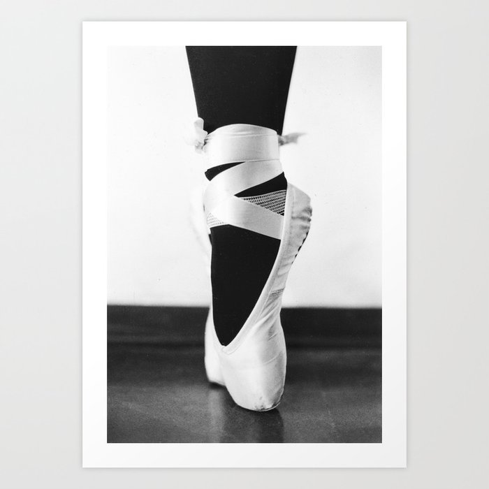 Pretty on point | Dancing ballerina on film | Ballet performance in Firenze, Italy | Beautiful analo Art Print