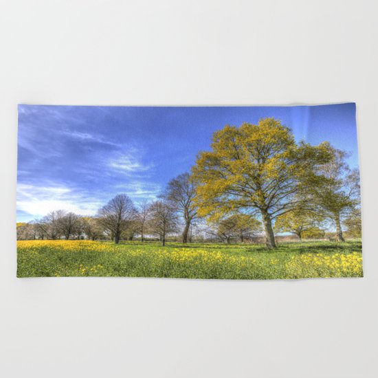 Summertime Farm England Beach Towel