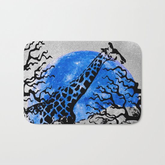 GIRAFFE IN A THICKET Bath Mat