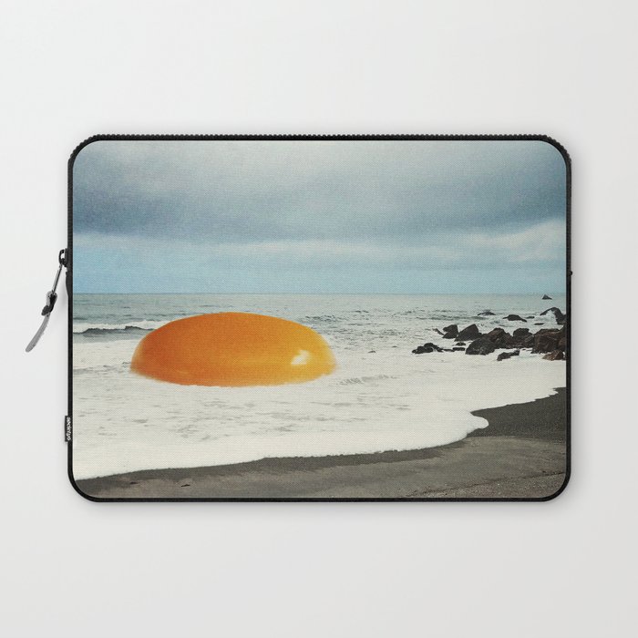 Beach Egg - Sunny side up breakfast Laptop Sleeve