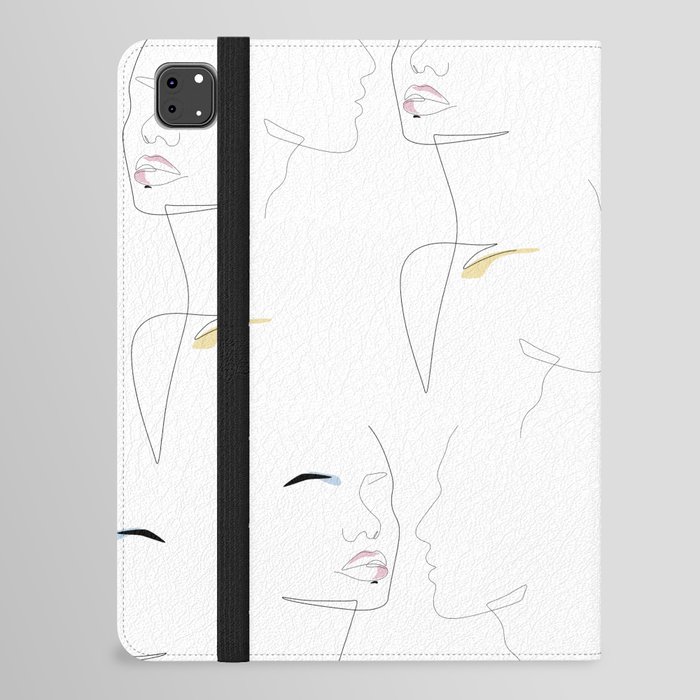 Summer Kisses / Couple kissing line art in pastel colours  iPad Folio Case
