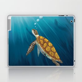Sea turtle swimming in the ocean Laptop & iPad Skin