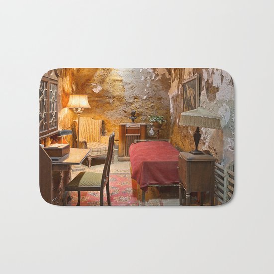 Al Capone’s Luxurious Prison Cell Bath Mat