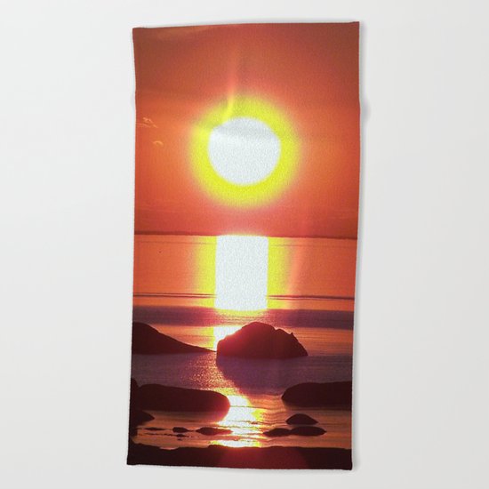 Halo around the Sun Beach Towel