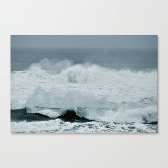 MOODY OCEAN Canvas Print