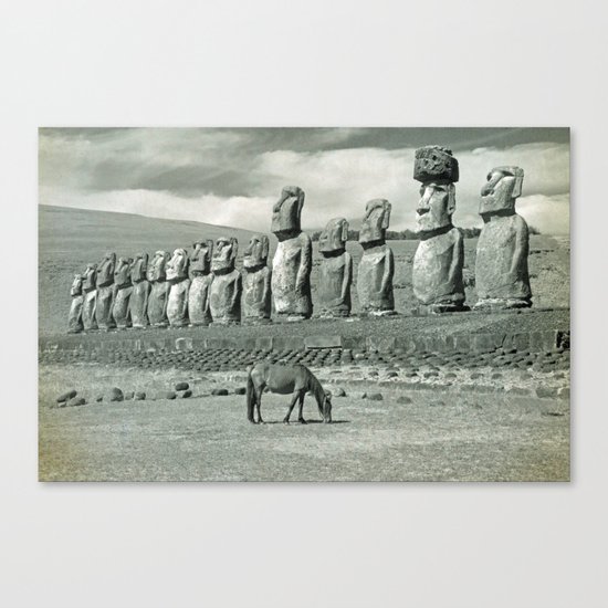 EASTER ISLAND VISTA Canvas Print