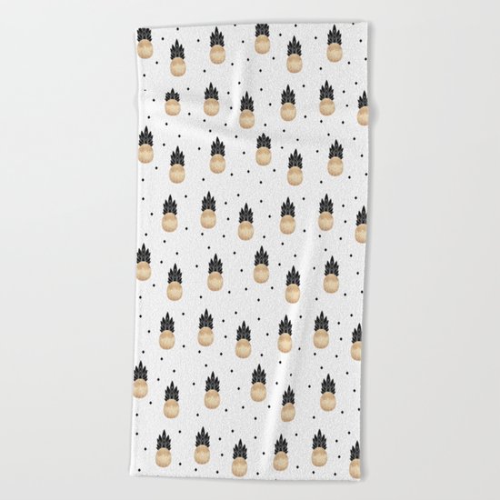 Golden Pineapple Pattern Beach Towel