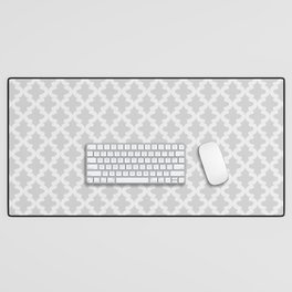 Hand-painted Quatrefoil Lattice Pattern, Beautiful Oil / Acrylic Paint Texture in Neutral Light Gray Color Desk Mat