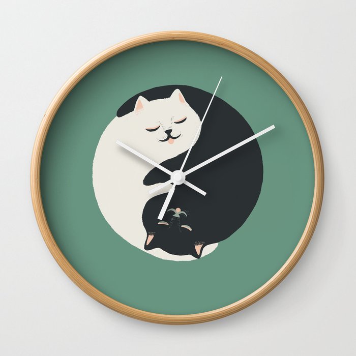 Hidden cat 26g Green yin yang hug Wall Clock