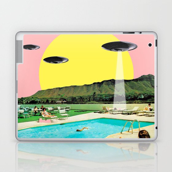 Invasion on vacation (UFO in Hawaii) Laptop & iPad Skin