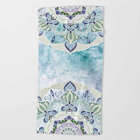 BLUE YERA MANDALA Beach Towel