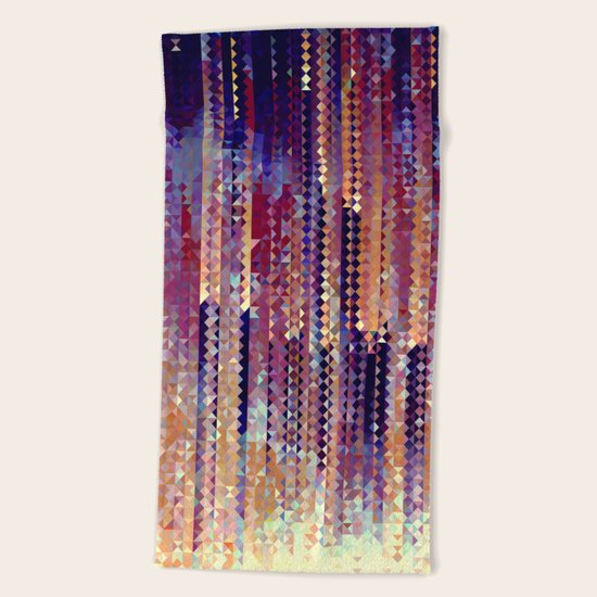 Triaglitch Beach Towel