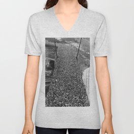 Golden Gate Bridge, San Francisco opening day on May 27th, 1937 black and white photography V Neck T Shirt