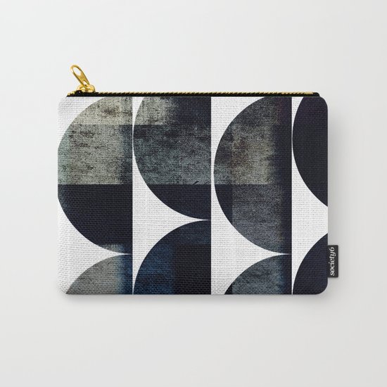 Umgumela XXXII Carry-All Pouch