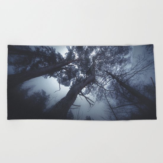 How low will you go Beach Towel
