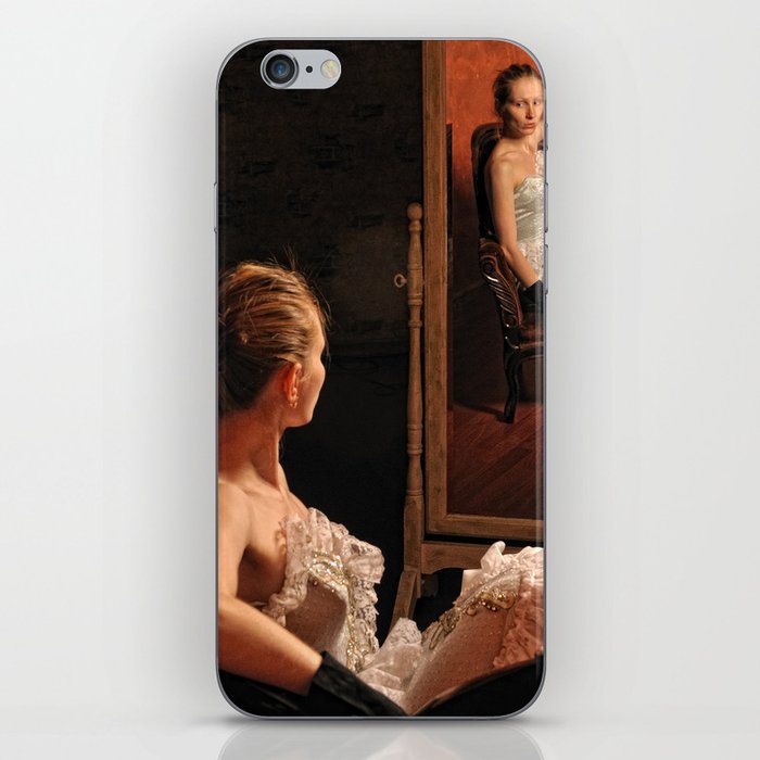 Victoria and the mirror iPhone Skin