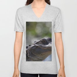 crocodile caiman bokeh nature V Neck T Shirt