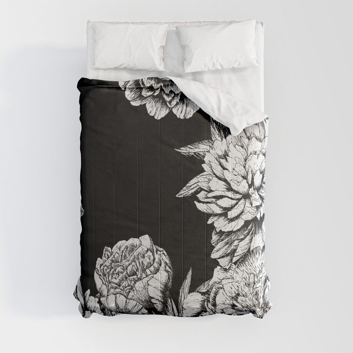 FLOWERS IN BLACK AND WHITE Comforter