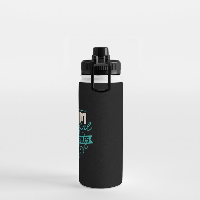 https://ctl.s6img.com/society6/img/lkHONrDjWa59hRE55j8A8y_wScg/w_700/water-bottles/18oz/sport-lid/left/~artwork,fw_3390,fh_2229,fx_-167,fy_-747,iw_3724,ih_3724/s6-original-art-uploads/society6/uploads/misc/3caf29bcb126494fb83fe61459a2db55/~~/i-swim-like-a-girl-eat-bubbles-swimmers-water-bottles.jpg