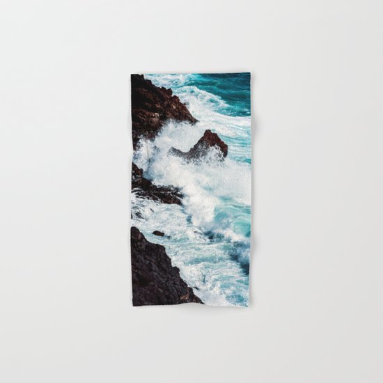 CONFRONTING THE STORM Hand & Bath Towel