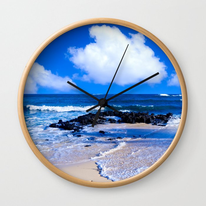 Hawaiian beach2 Wall Clock