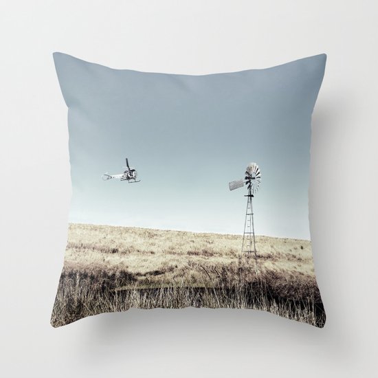 Dustoff downunder - Villenvue, QLD Throw Pillow