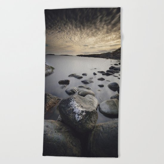 Open my eyes Beach Towel