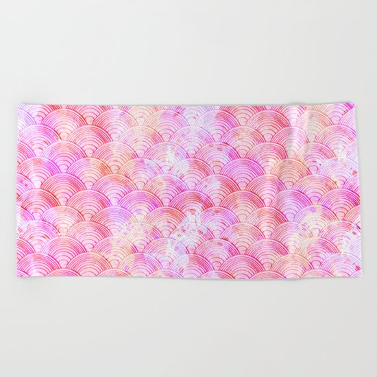 Pink waves pattern Beach Towel