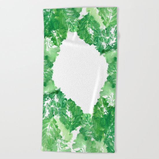 too many leaves Beach Towel