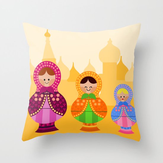 Matrioskas 2 (Russian dolls 2) Throw Pillow