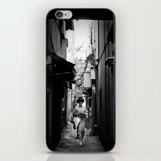 Kiyamachi Geisha, Kyoto iPhone & iPod Skin