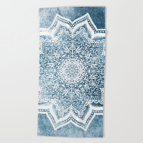 BLUEISH SEA FLOWER MANDALA Beach Towel