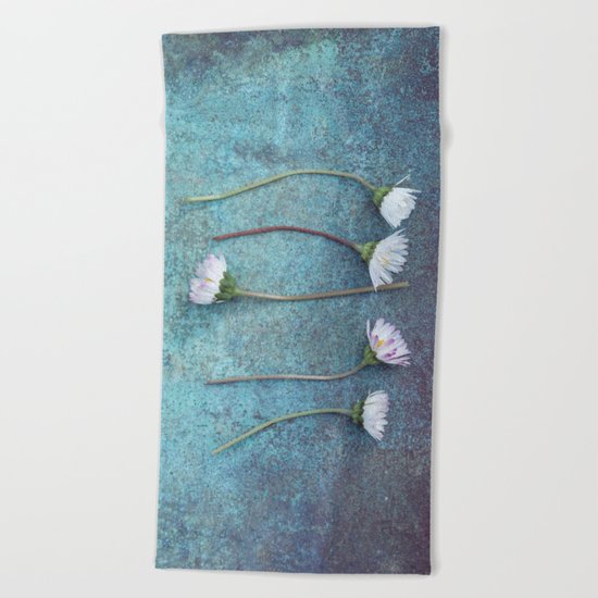 Daisies in a row Beach Towel