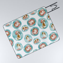 Cavalier King Charles Spaniel Dog with Santa hat for Christmas Holiday - white Picnic Blanket