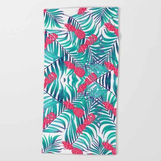 tropical pink ananas Beach Towel