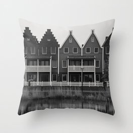 Volendam houses Throw Pillow