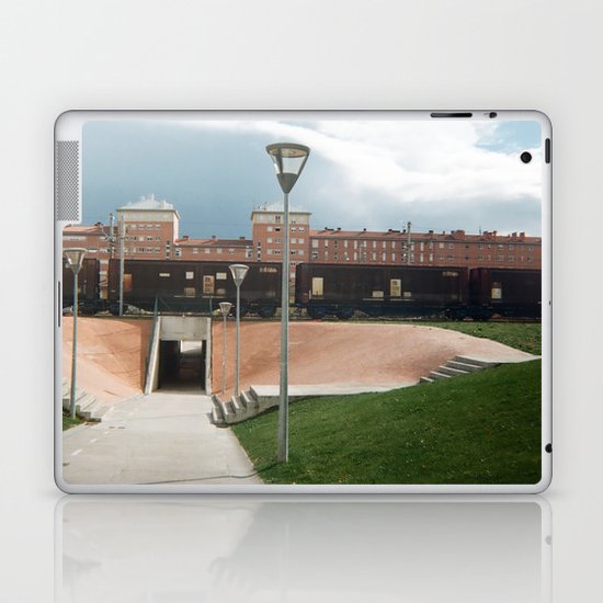 skate spot Laptop & iPad Skin