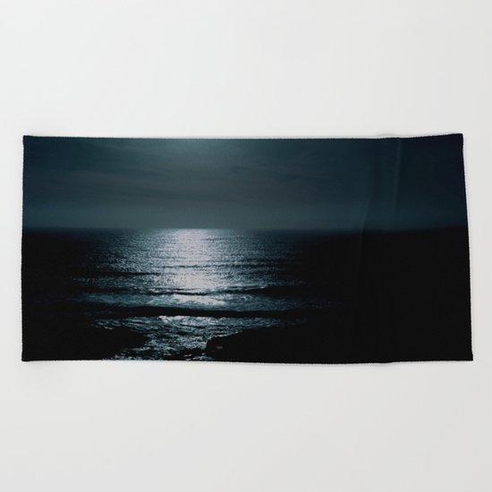 Black water Beach Towel