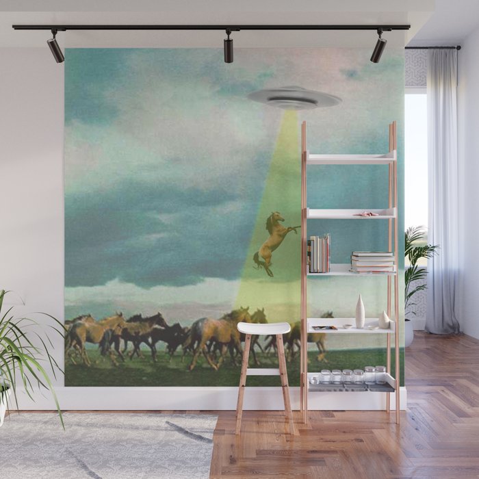They too love horses (UFO) Wall Mural