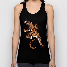 Classic pose of predator Tank Top