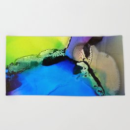 The sun is coming up Beach Towel