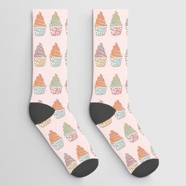 Retro Ice Cream, Cute Pattern with Daisy Socks