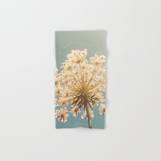 Queen Anne's Lace Hand & Bath Towel