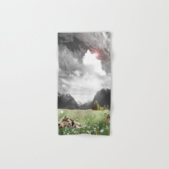 BREAK OF BEAR Hand & Bath Towel