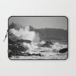 Ocean Waves Crashing on a Rocky Shore Laptop Sleeve