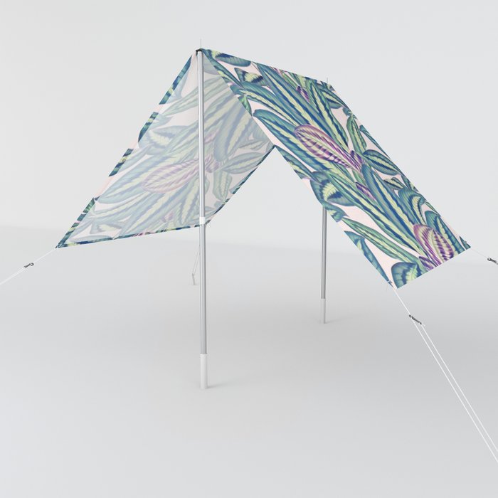 Colorful tropical leaves I Sun Shade