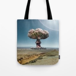 Nuclear Bomb explosion Tote Bag