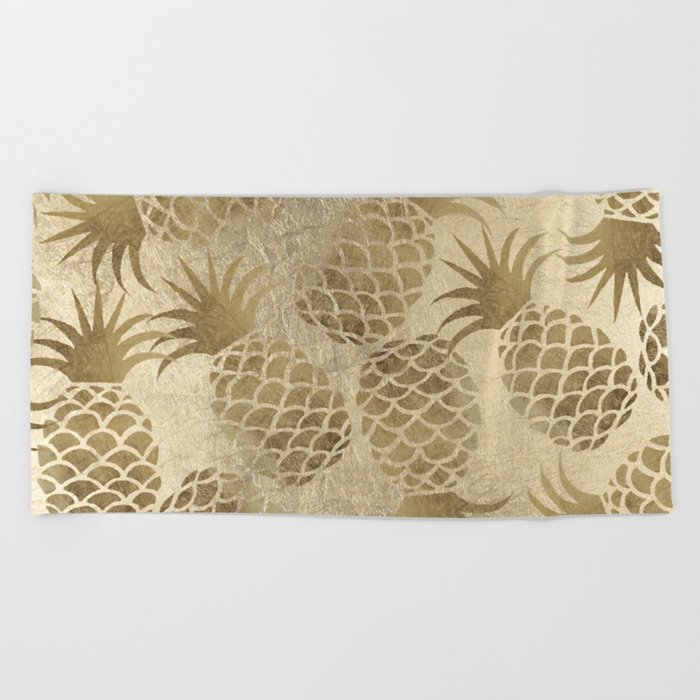 Elegant luxury gold tropical pineapple illustration Beach Towel