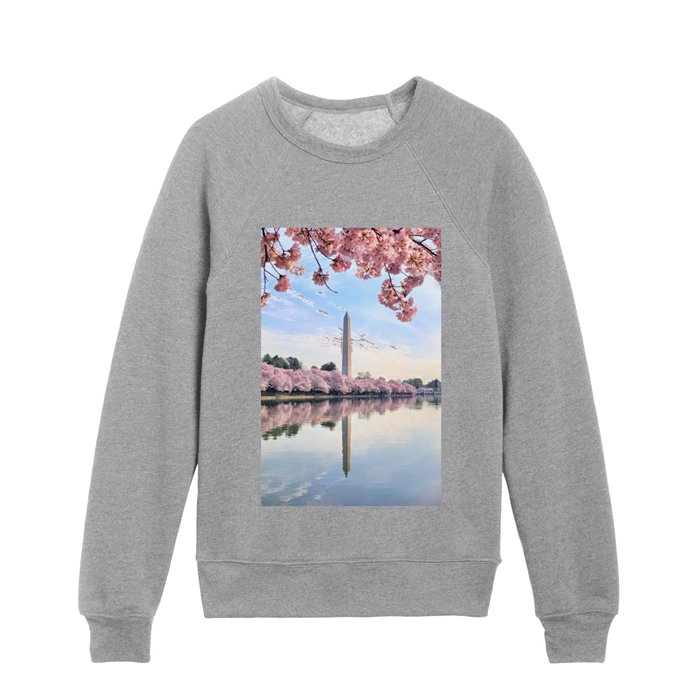 Cherry Blossom in Washington DC Tidal Basin with Washington Monument and pink cherry trees reflecting in the water Kids Crewneck